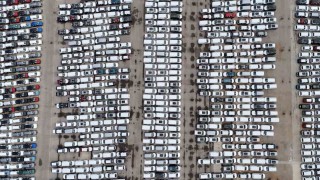 Haydarpaşa Limanında binlerce ithal sıfır araç havadan görüntülendi