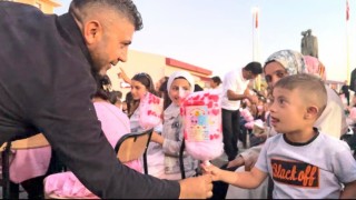 Hayırsever iş insanı Kayada 3 bin çocuğa pamuk şekeri ikramı