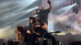 Hayko Cepkin ilk kez memleketinde konser verdi