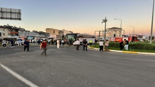 Horasanda yolcu otobüsü ile traktör çarpıştı: 8 yaralı