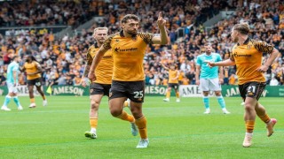 Hull City son nefeste güldü