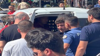 Husumetlisini öldürdü, bankada yakalandı