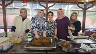 Huzurevinde sıra gecesi coşkusu