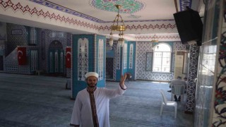 Huzuru camide bulan kuşların yuvalarına cemaatten merhamet koruması