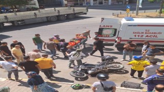 Iğdırda tır motosiklete çarptı: 1 yaralı