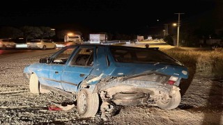 İki otomobilin dahil olduğu trafik kazasında 2 kişi yaralandı