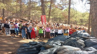 İmam hatiplilerden orman temizliği ve farkındalık seferberliği