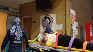 İnegölde balkondan düşen çocuk hastaneye kaldırıldı