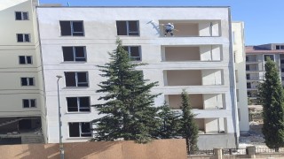 İnşaat işçisi canını hiçe sayarak çalıştı