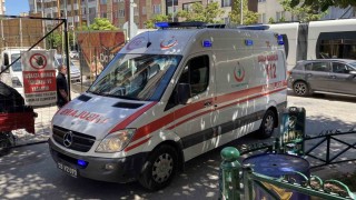 İnşaattan düşen işçi yaralandı