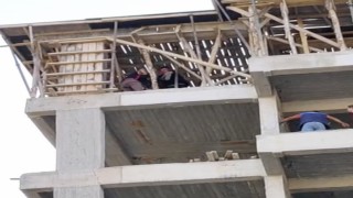 İntihara kalkışan genç, ekiplerin müdahalesiyle kurtarıldı