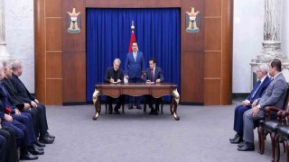 Irak Başbakanı Sudani, Hamaneyin Danışmanı Laricaniyi kabul etti