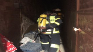 İş yeri bodrumunda çıkan yangın korkuttu