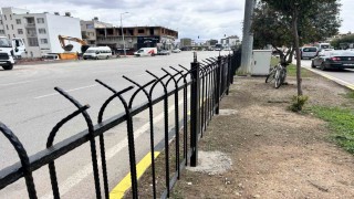 İskenderunda ölümcül kazalara karşı orta refüje demir korkuluk