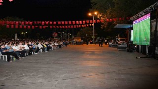 Isparta Belediyesi, Fenerbahçe maçı için dev ekran kurdu