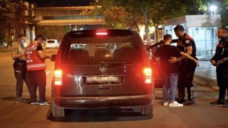 Ispartada gece denetimi 345 şahıs ve 41 araç sorgulandı