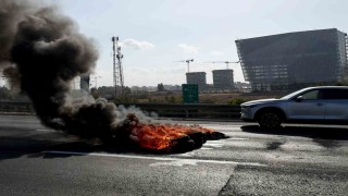 İsrail genelinde ateşkes protestosu: Otoyollar kapatıldı
