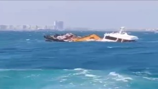 İstanbulda kuvvetli fırtınada gemi battı: 4 kişi kurtarıldı