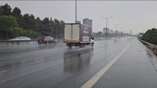 İstanbulda sağanak yağış Avrupa Yakasında etkisini sürdürüyor