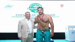 İstanbulda Uluslararası Sultangazi Belediyesi Geleneksel Karakucak Güreşleri Turnuvası düzenlendi