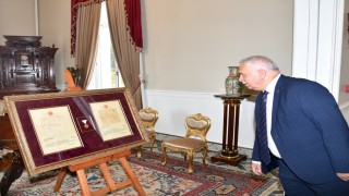 İstiklal Madalyası ve Beratı Atatürk Köşkünde halkın ziyaretine açıldı