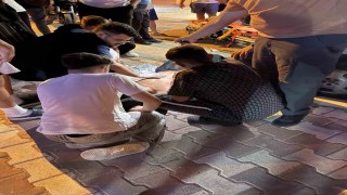 İzmirde bıçaklı kavga: 1i ağır 2 yaralı