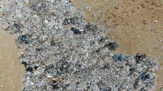 İzmirde çöpten sıradağları