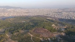 İzmirde gün ağardı, yangına hava müdahalesi yeniden başladı