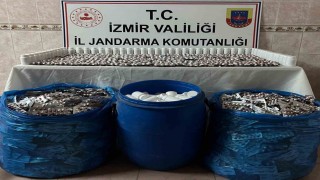 İzmirde jandarma, uyuşturucu tacirlerine nefes aldırmadı: 87 şüpheli yakalandı