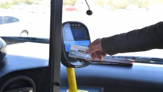 İzmirde ulaşım ücretlerine zam