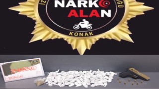 İzmirde uyuşturucu operasyonu: 2 tutuklama