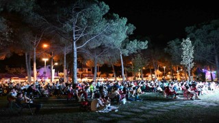 İznikte yaz akşamları çocukların neşesiyle renkleniyor