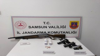 Jandarma uyuşturucu hap ve silah ele geçirdi