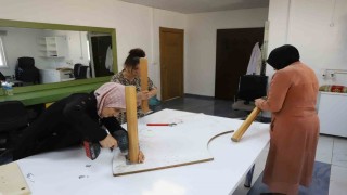 Kadınlar için başlatılan mobilya kurulum ve onarım eğitimi tamamlandı