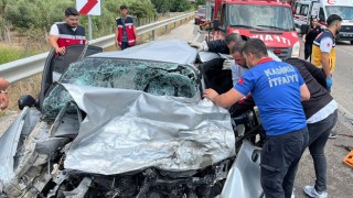 Kadirli’de Feci Kaza: İki Otomobil Kafa Kafaya Çarpıştı, 1 Ölü 1 Yaralı