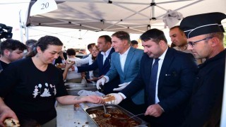 Kahramankazan Belediye Başkanı Çırpanoğlundan Emir Can İğreke kavun ikramı