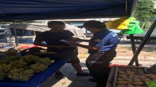 Karacabeyde polis dolandırıcılığa karşı broşür dağıttı