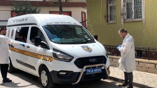 Karamanda 79 yaşındaki kadın evinde ölü bulundu