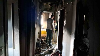 Karamanda apartmanın son katında korkutan yangın