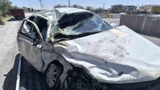 Karapınarda otomobiller çarpıştı: 2 yaralı