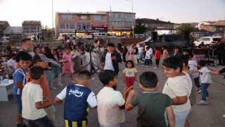 Karayazıda gezici sinema ve açık hava konseri etkinliği