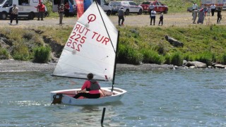Karsın mavi incisi Çıldır Gölünde yelkenler fora