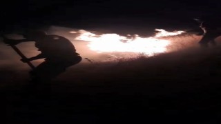 Karsta anız yangını söndürüldü