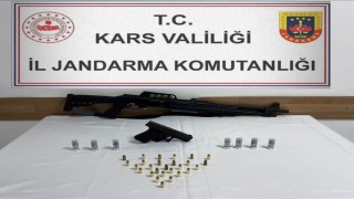 Karsta jandarmadan silah operasyonu