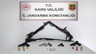 Karsta jandarmadan silah operasyonu