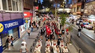 Kartalda Uluslararası Halk Oyunları Festivali başladı