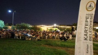 Kartepede yaz akşamları açık hava sinemasıyla renkleniyor