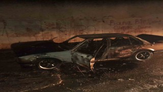 Kastamonuda alevlere teslim olan forklift ve otomobil kullanılmaz hale geldi