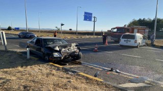 Kastamonuda hafif ticari araç ile otomobil çarpıştı: 2 yaralı