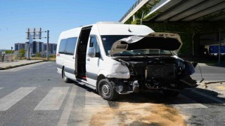 Kastamonuda yolcu minibüsü ile hafif ticari araç çarpıştı: 10 yaralı